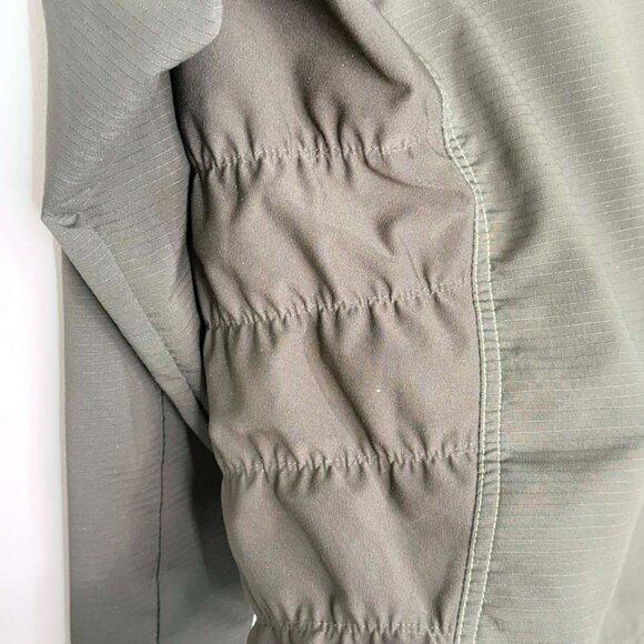 Nike Dri-FIT womens Taupe/olive green colored full zip Lightweight Jacket (1094) - Picture 4 of 8